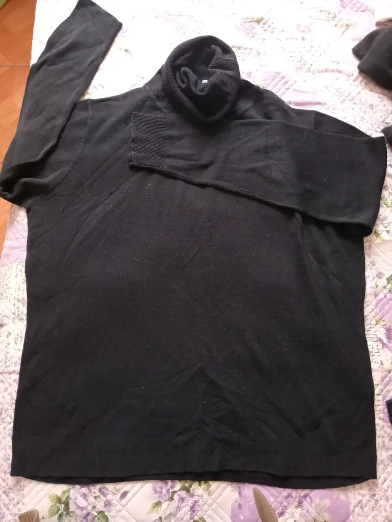 Suéter de cuello alto negro para mujer - 2