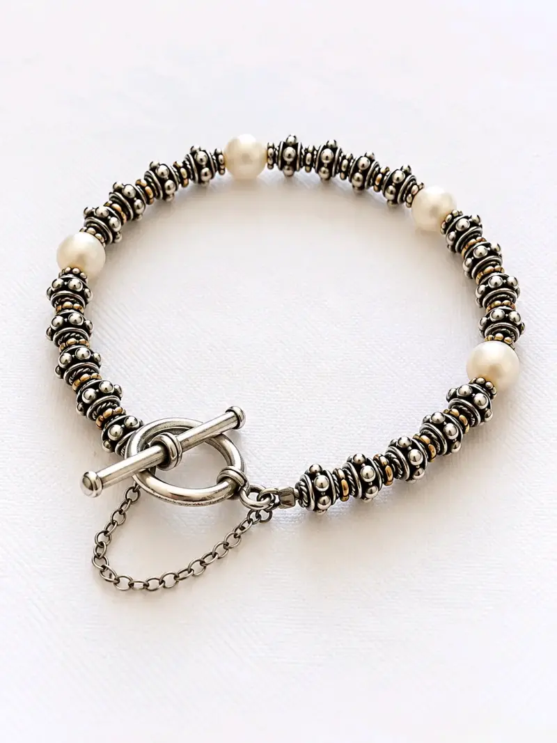 Pulsera de plata con perlas y cierre de barra