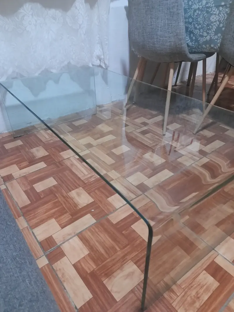 Mesa de centro de vidrio transparente moderna - 1
