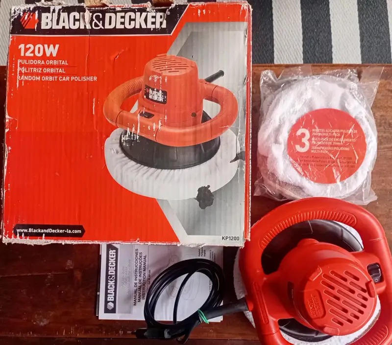Pulidora Orbital Black & Decker 120W con Accesorios - 1