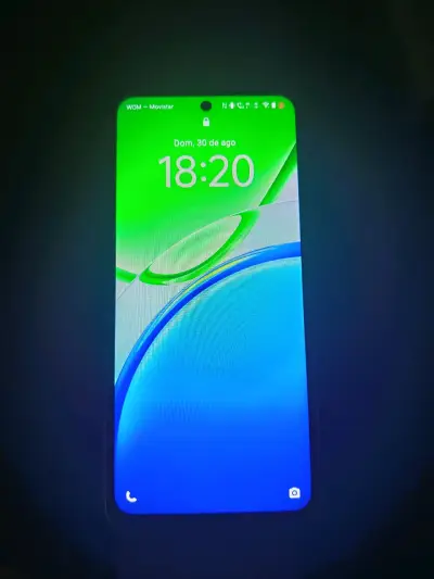 Smartphone Vivo con doble cámara trasera - miniatura 1