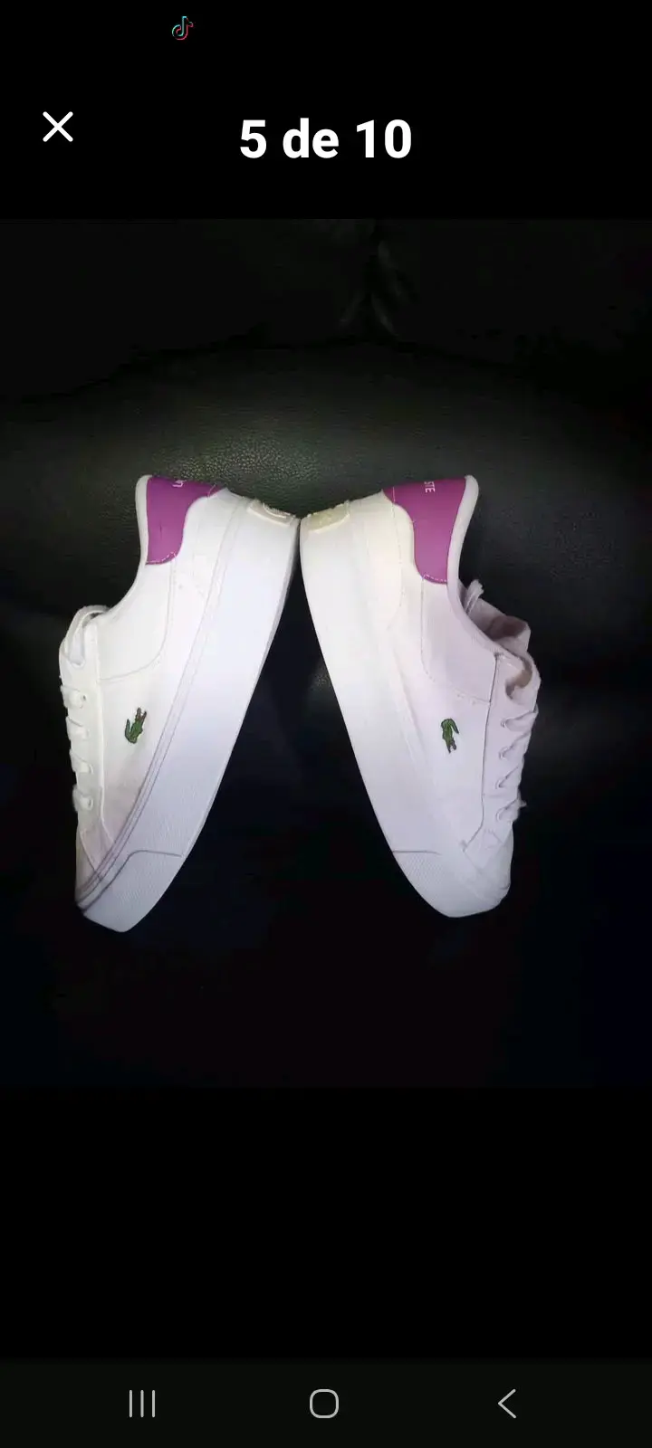 Zapatillas blancas Lacoste con detalles morados - 4