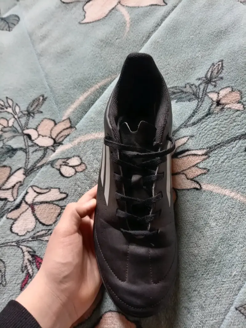 Zapatillas deportivas negras Adidas para fútbol - 6