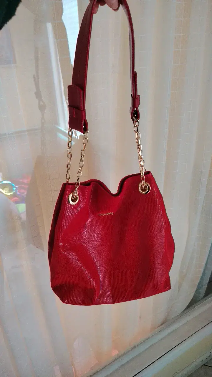 Bolso de cuero rojo con cadena Tanys - 4