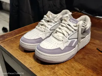 Zapatillas deportivas Reebok blancas y lilas - miniatura 4