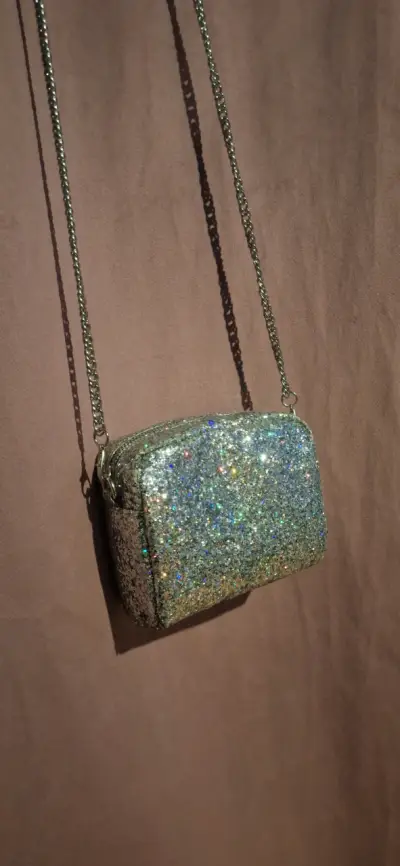 Cartera de Fiesta Brillante Claire's con Cadena - miniatura 1