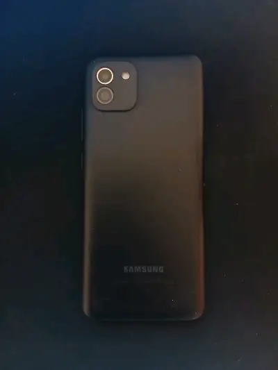 Smartphone Samsung Galaxy A03 en buen estado - miniatura 1