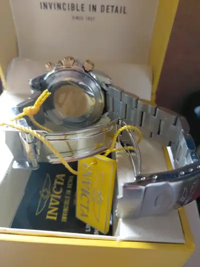 Reloj Invicta de acero inoxidable con caja original - miniatura 3