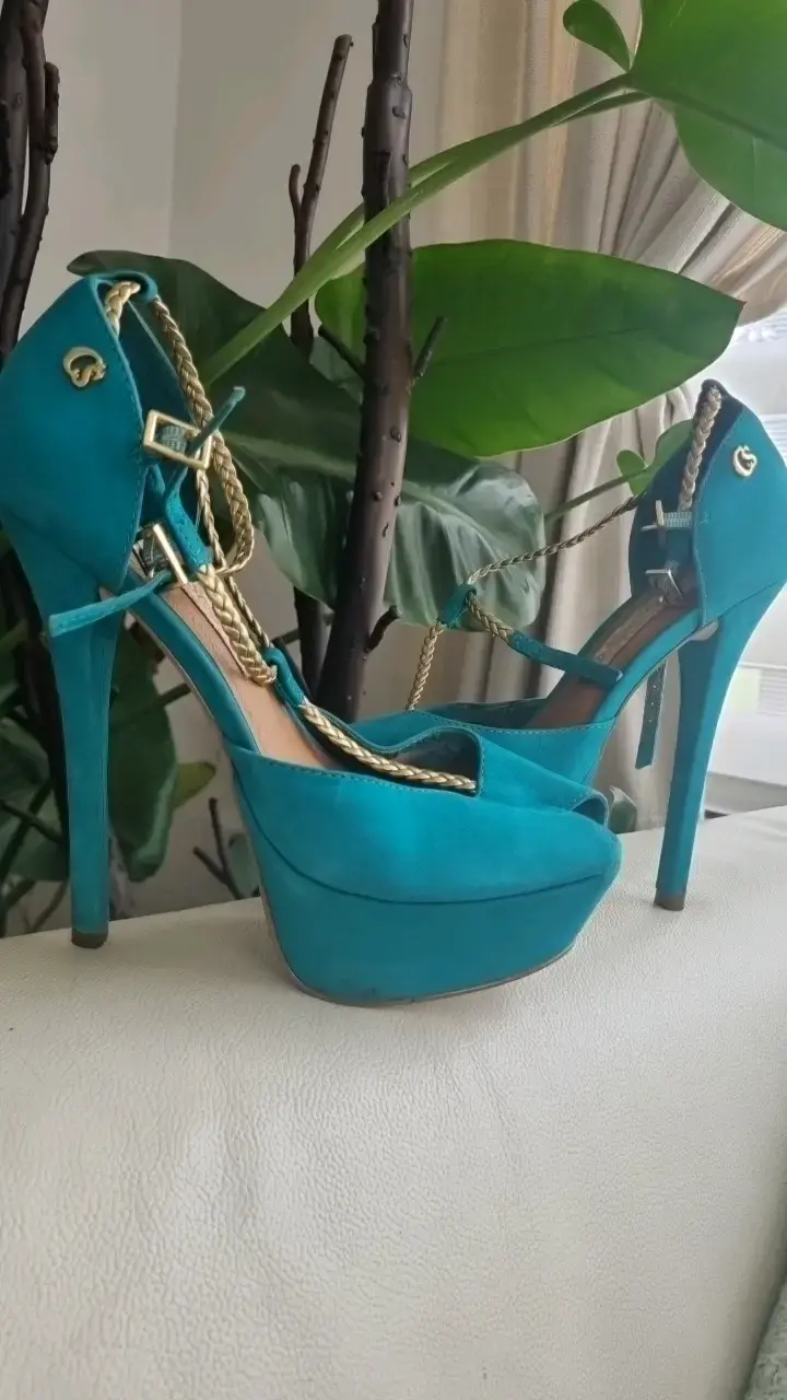 Tacones altos turquesa con plataforma - 4