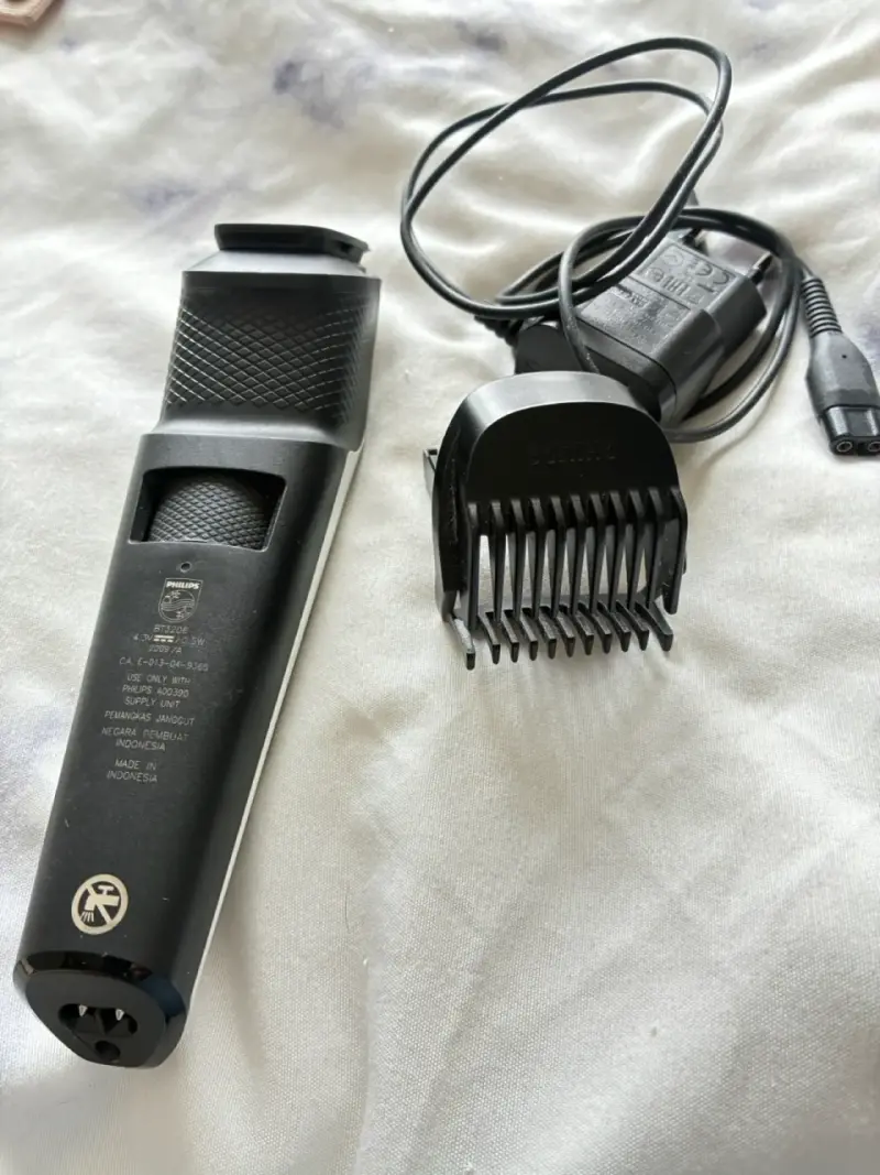 Cortadora de Barba Philips con Accesorios - 3