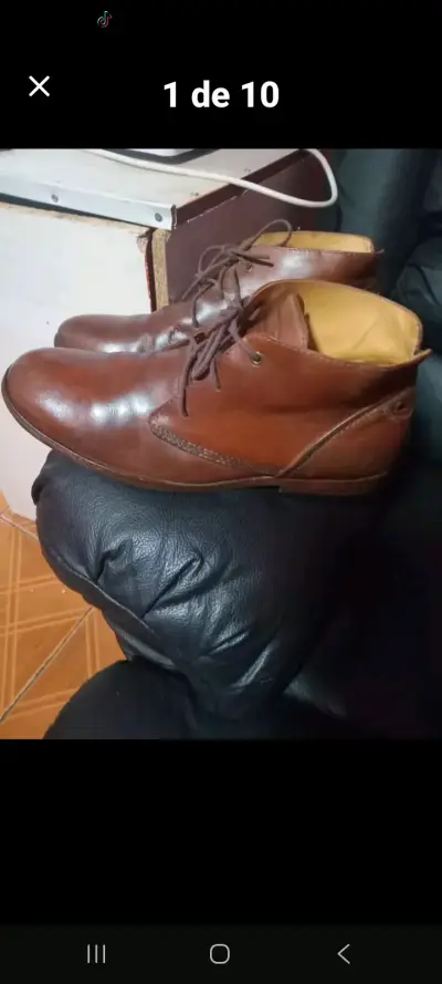 Botines de cuero marrón para hombre en buen estado - miniatura 1
