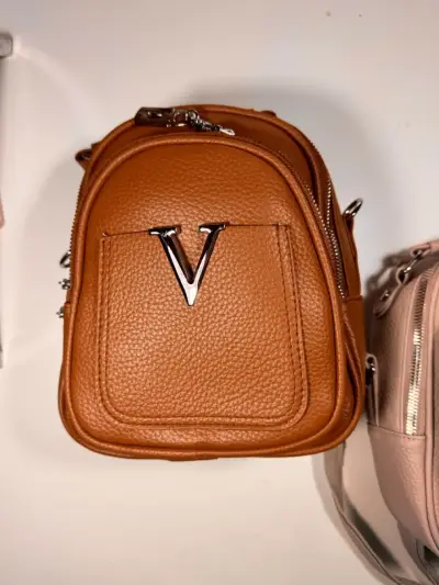 Mochilas de cuero sintético con diseño elegante - miniatura 2