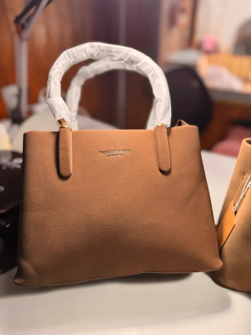 Cartera de cuero en varios colores - 3