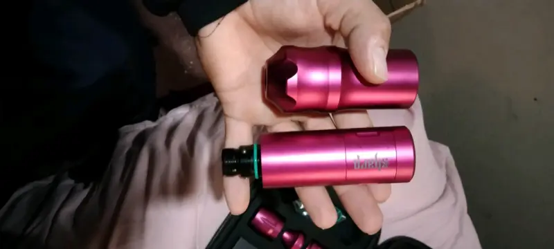 Máquina de tatuar rotativa nueva con estuche - 2