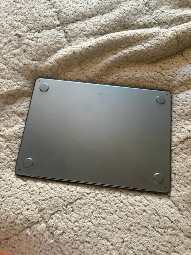 Laptop Apple MacBook Air M4 Gris Espacial - 2