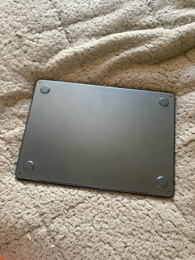 Laptop Apple MacBook Air M4 Gris Espacial - miniatura 2