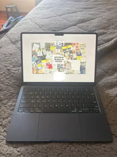 Laptop Apple MacBook Air M4 Gris Espacial - miniatura 3