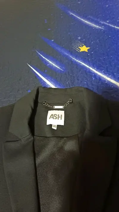 Blazer negro elegante para mujer marca Ash - miniatura 2