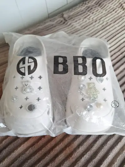 Zapatillas blancas decoradas BBO talla 38/39 - miniatura 1