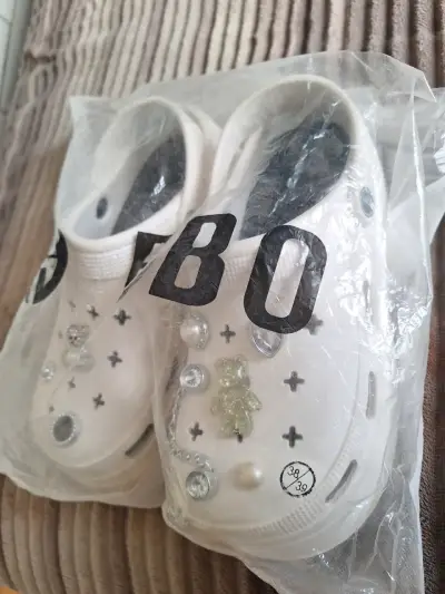 Zapatillas blancas decoradas BBO talla 38/39 - miniatura 4