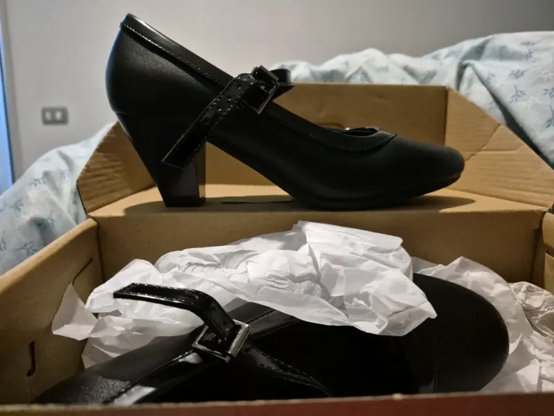 Zapatos de Tacón Negro con Hebilla - 1