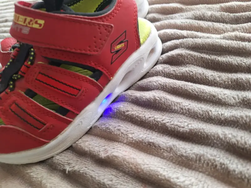Zapatillas Skechers Lights para niños con luces LED - 2
