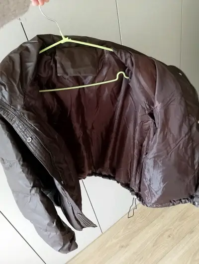 Chaqueta acolchada marrón para mujer - miniatura 3