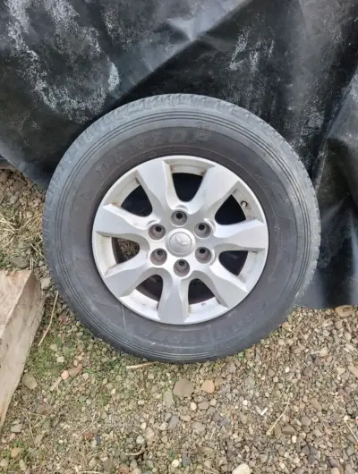 3 Llantas con neumático Dunlop mitsubishi  montero - miniatura 1