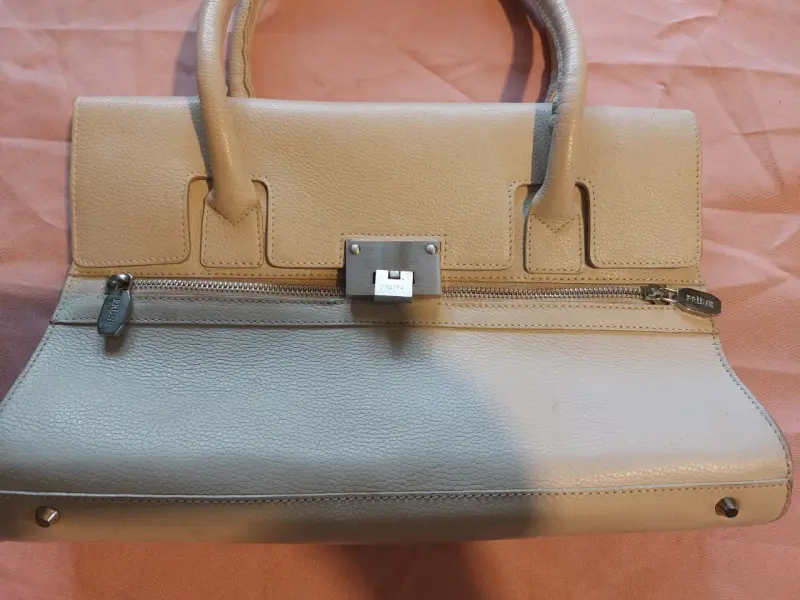 Cartera de cuero beige Prüne elegante - 1