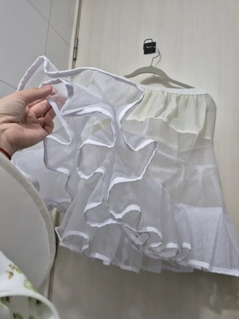 Vestido típico verde con encaje floral más falso - 3
