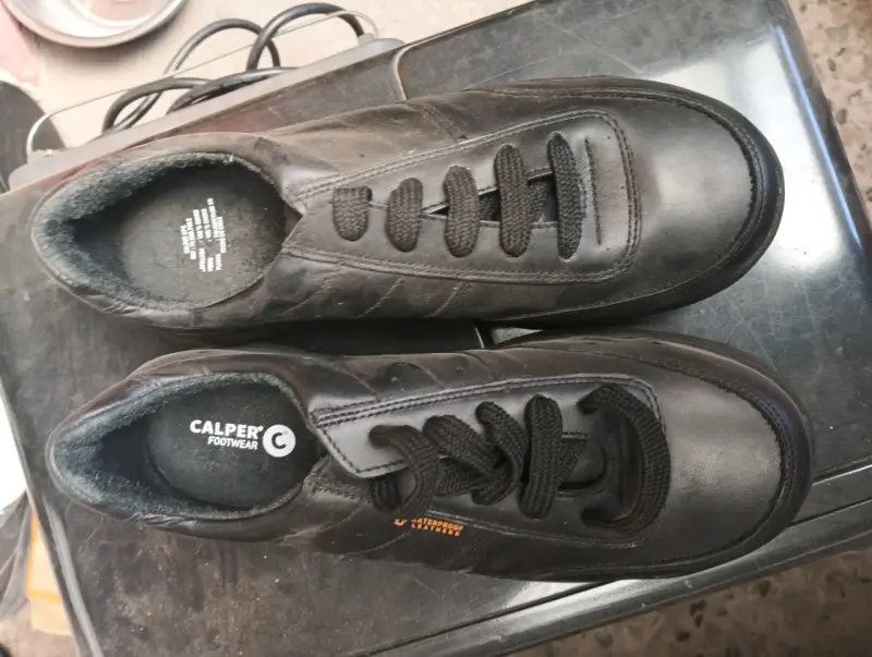 Zapatillas negras de cuero para hombre Calper - 2