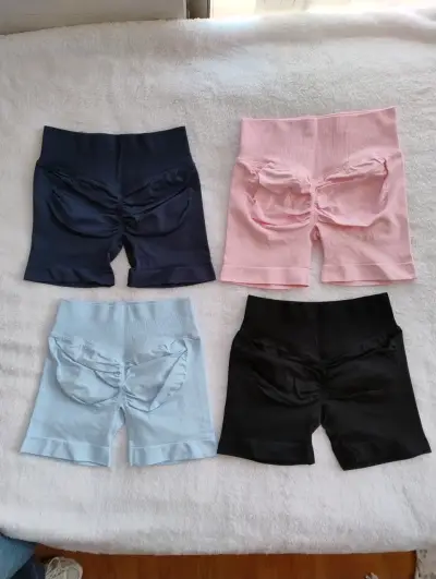 Short deportivo para mujer - miniatura 2