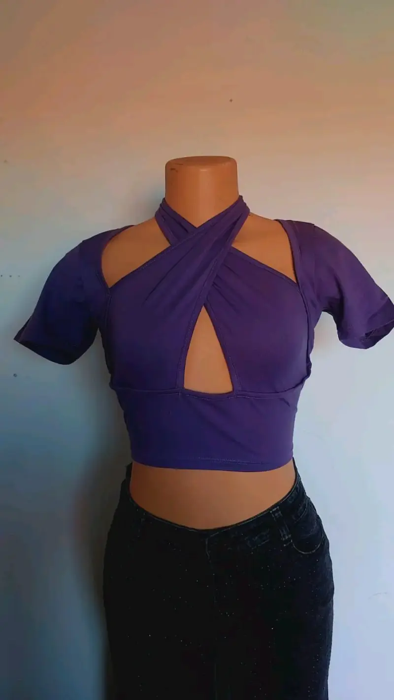 Top corto cruzado para mujer en varios colores - 2
