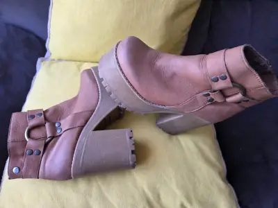 Botines de cuero marrón con plataforma - miniatura 1