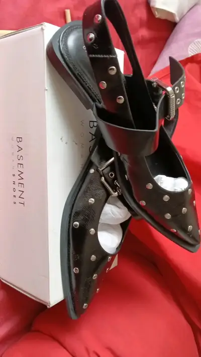 Zapatos negros con tachas Basement - miniatura 1