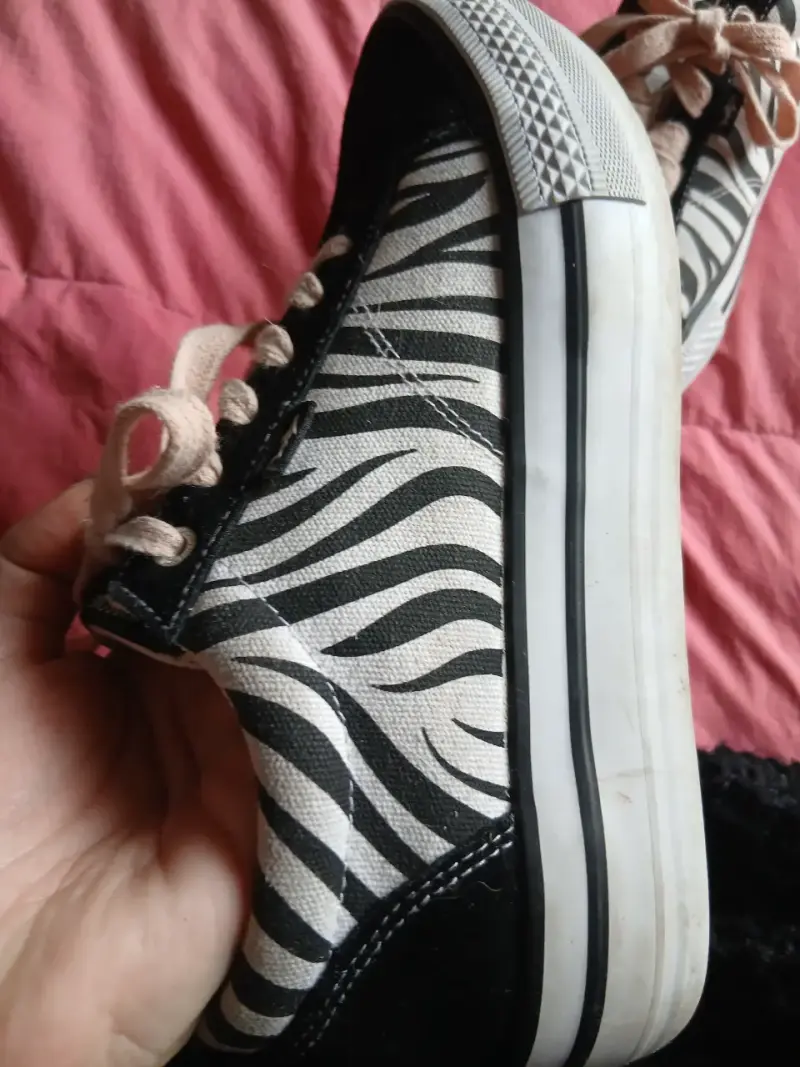 Zapatillas de lona con diseño de cebra - 5