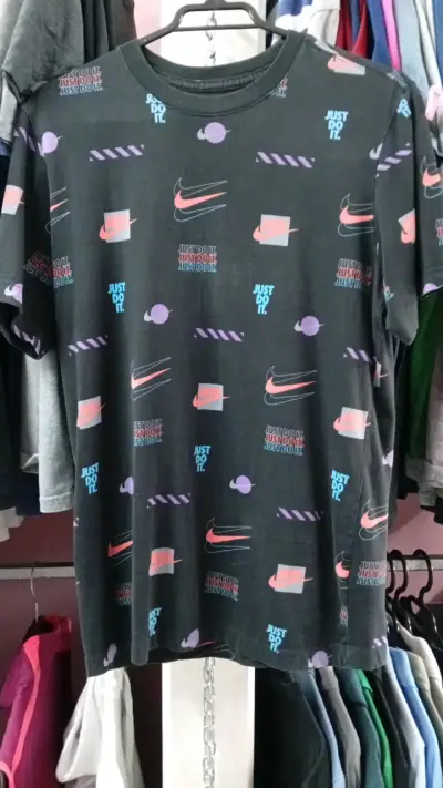 Polera Nike Just Do It estampada negra - miniatura 1