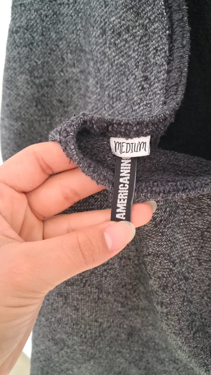 Suéter gris con encaje para mujer talla M - 2