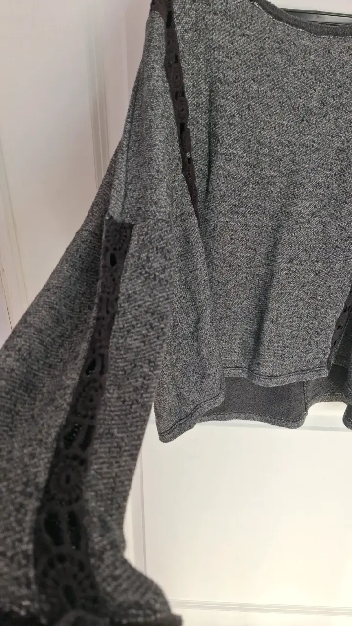 Suéter gris con encaje para mujer talla M - 4
