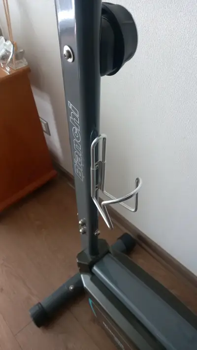Bicicleta estática Bianchi con monitor digital - miniatura 1