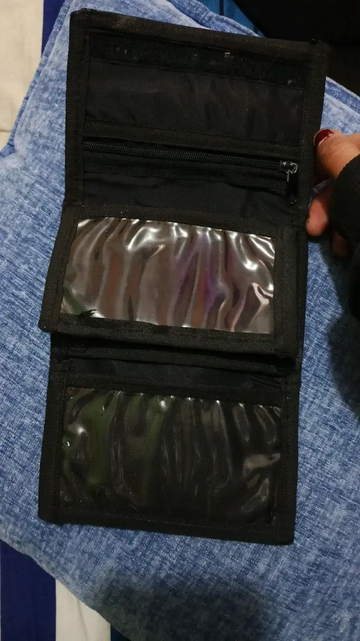 Billetera negra de cuero con bordado de Venom - 3