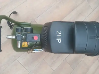 Compresor de Aire Bauker 2HP con Manguera y aceite - miniatura 2