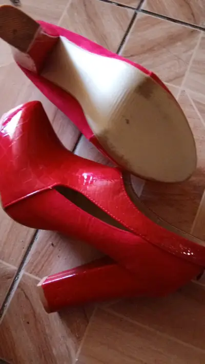 Zapatos de tacón rojos charol mujer - miniatura 2