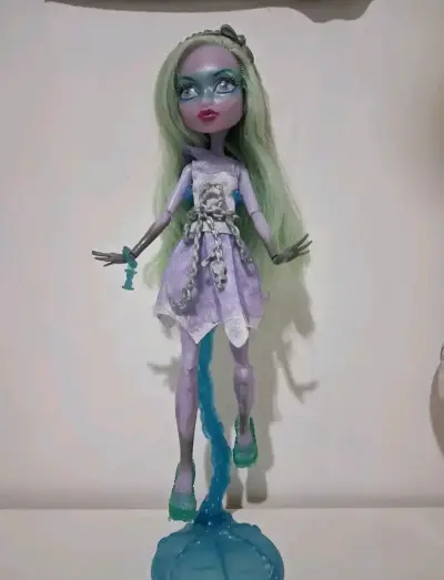 Monster High Twyla Haunted - miniatura 1