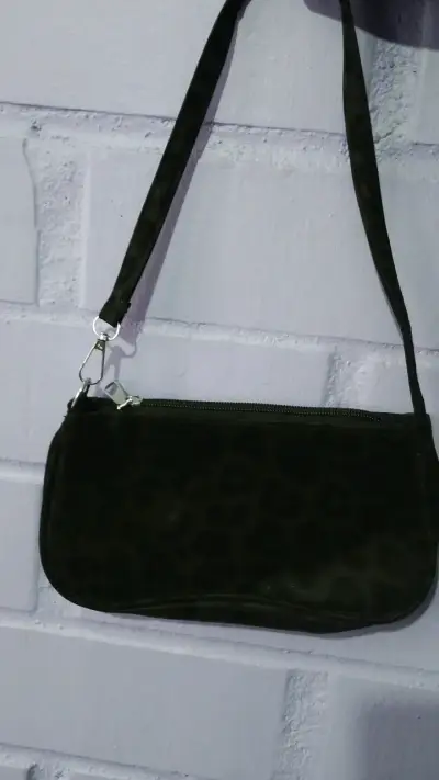 Cartera de hombro con estampado animal print - miniatura 2