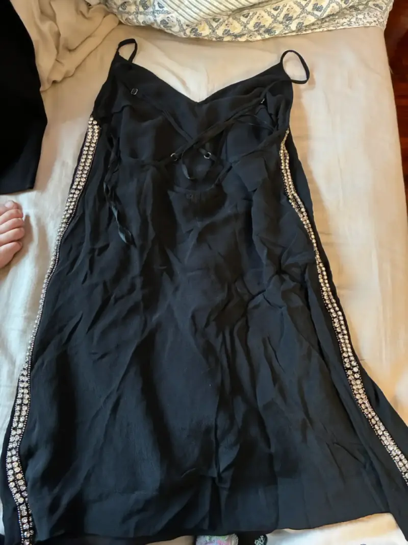 Vestido negro con tirantes jazmin chebar - 2
