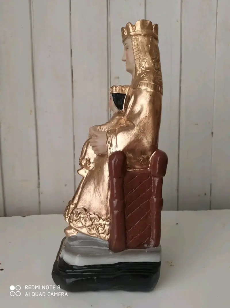 Figura religiosa Virgen de Montserrat dorada 23 cm - 3