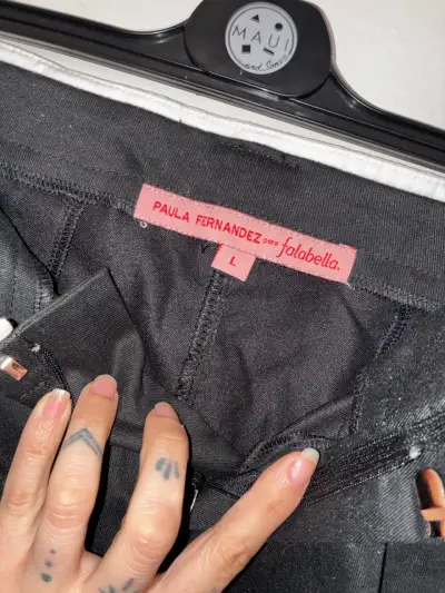 Falda corta negra Paula Fernández para Falabella - miniatura 4