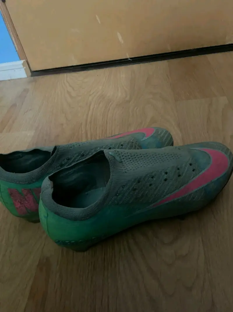 Zapatos futbol nike profesionales - 1