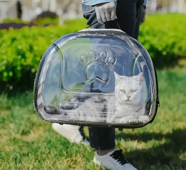 Transportadora de mascotas transparente con correa ajustable - 2